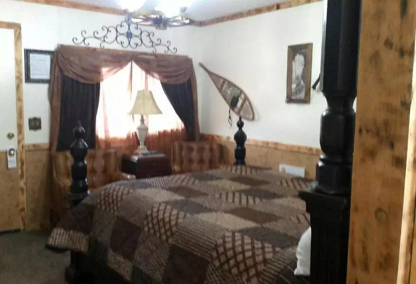 Black Bear Motel