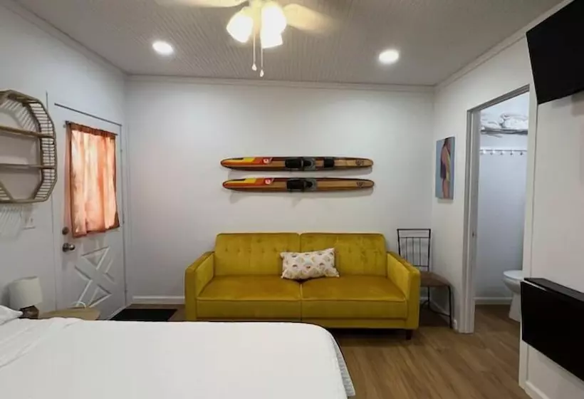 Bluebird Bay Resort