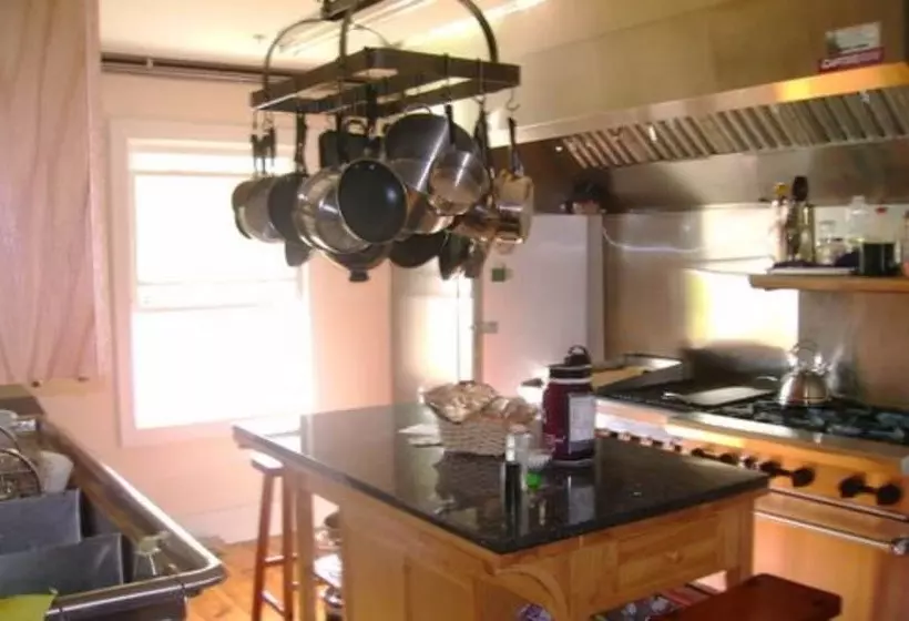Elmere House Bed & Breakfast