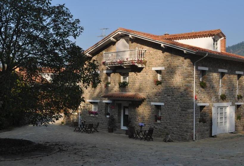 교외 호텔 El Bosque De La Anjana