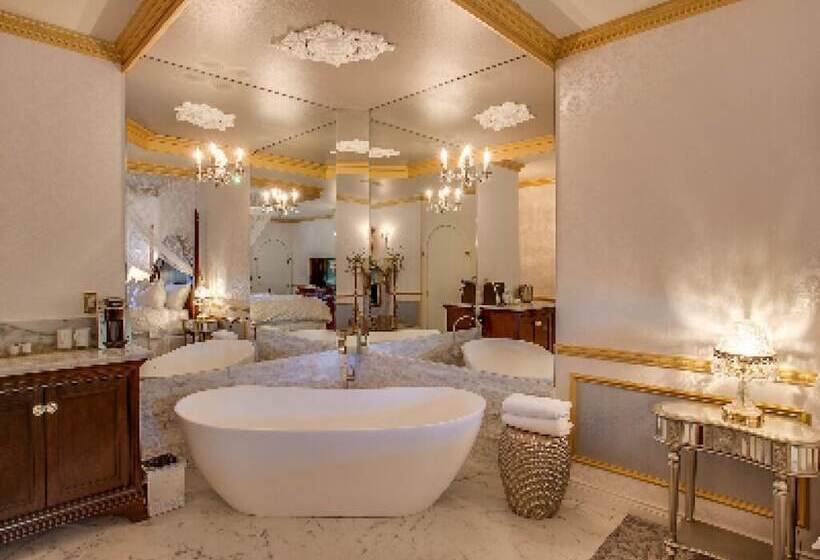 فندق Storybook Riverside Inn