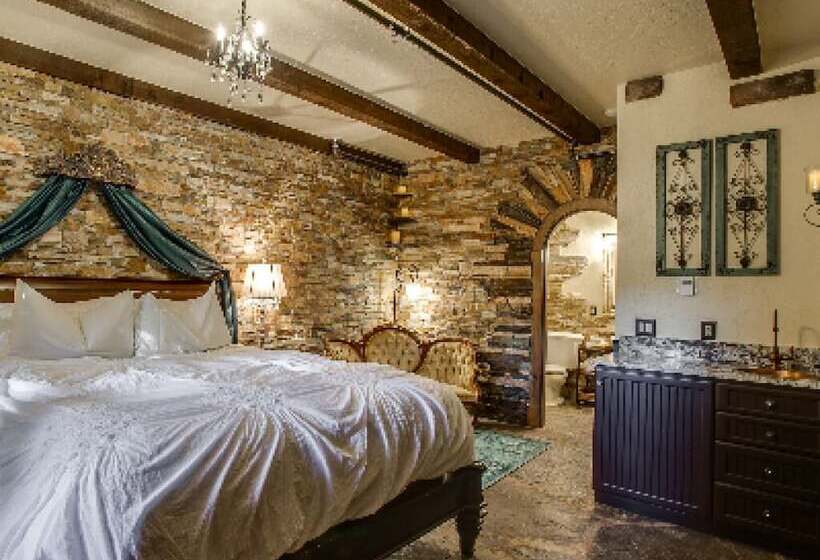 فندق Storybook Riverside Inn