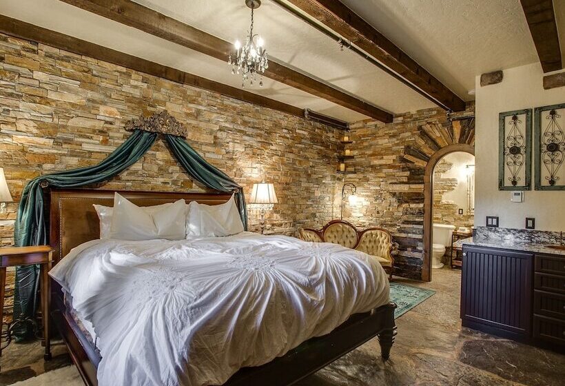 فندق Storybook Riverside Inn