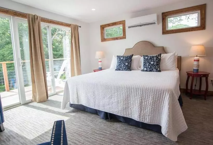 Linekin Bay Resort