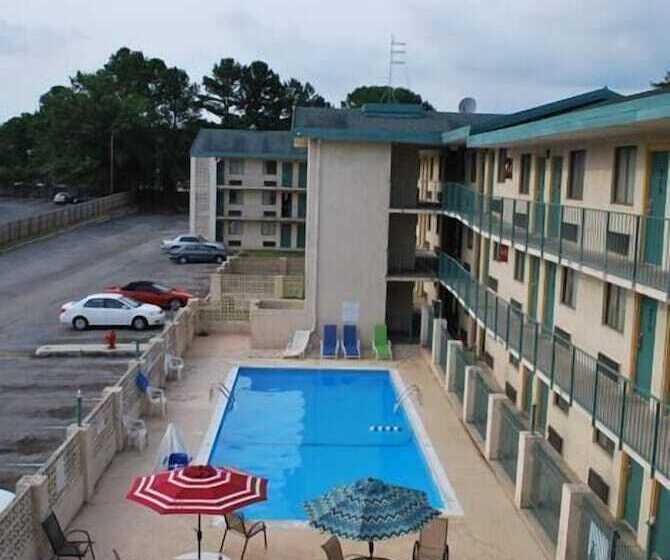 فندق على الطريق Bama Inn