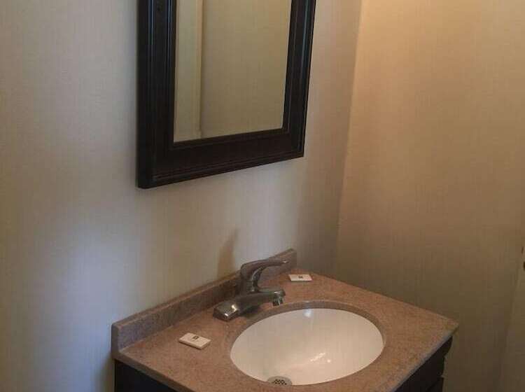 فندق على الطريق Relax Inn