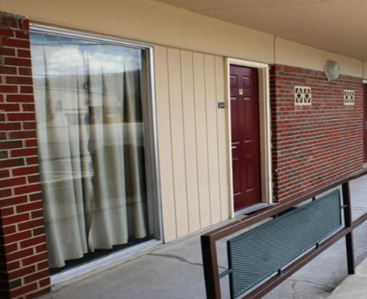 מוטל Speedway Inn