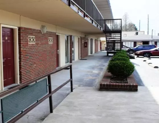 مُتل Speedway Inn