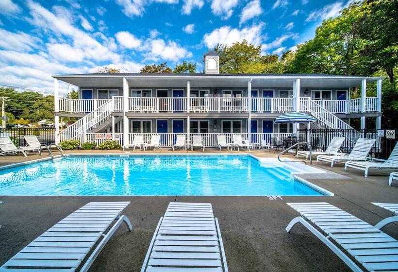 Motel Stage Run By The Sea