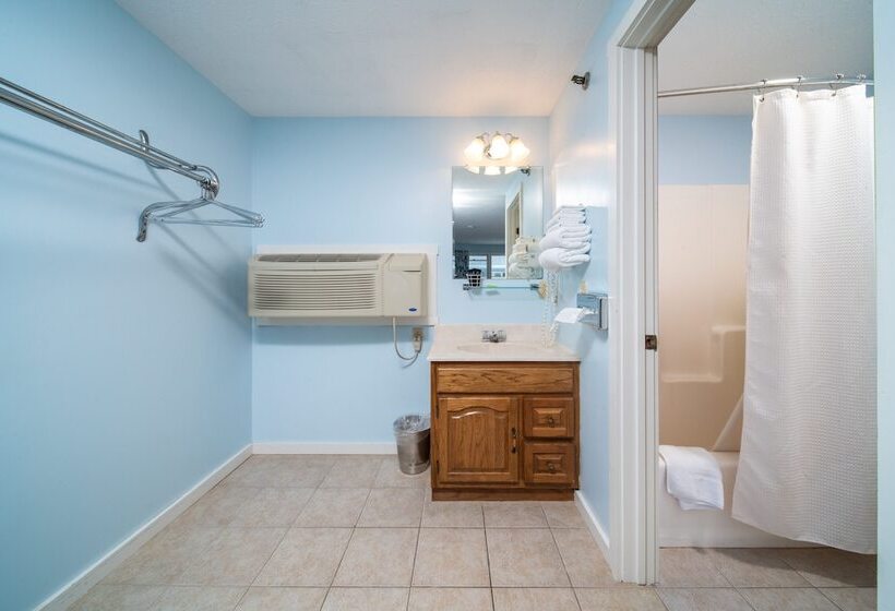 Motel Stage Run By The Sea