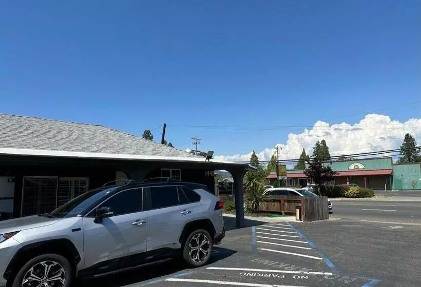 モーテル Western Village Inn Newly Renovated