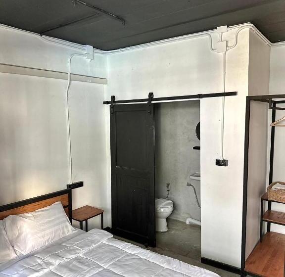 هتل Sleep Owl Jomtien