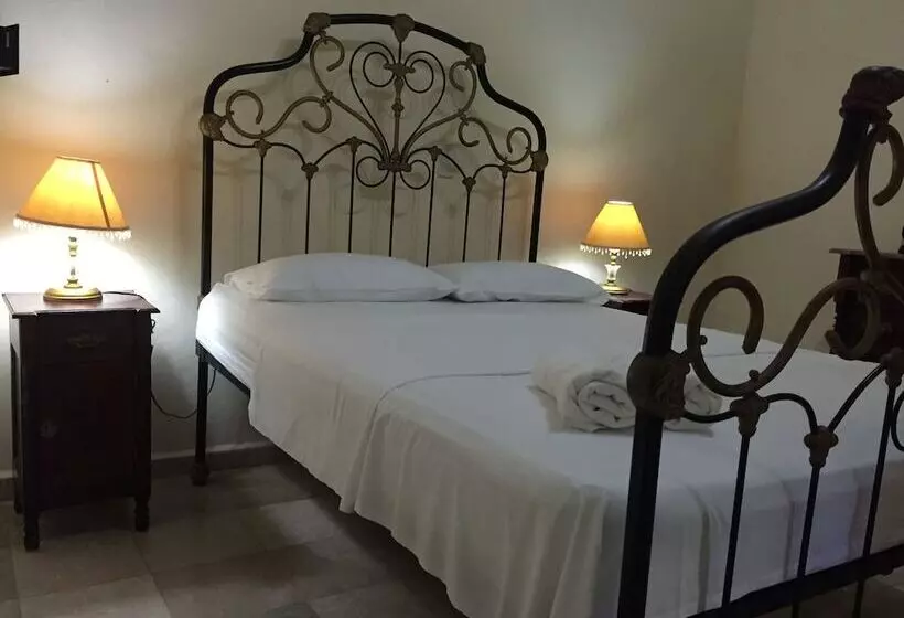 ペンション Hostal El Aljibe