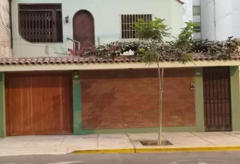پانسیون Hostel Colores Miraflores