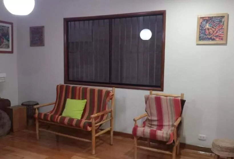 پانسیون Hostel Colores Miraflores
