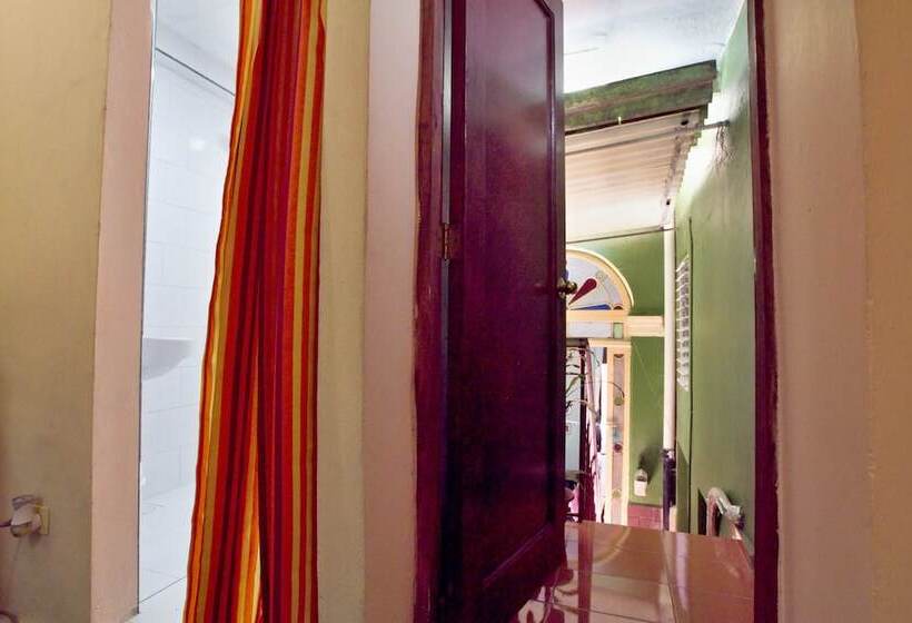 پانسیون Residencia Varela