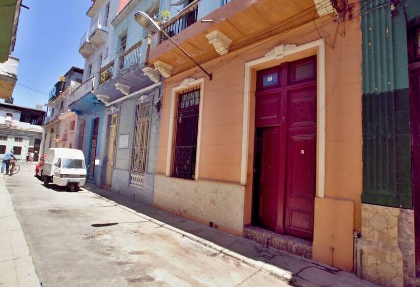 پانسیون Residencia Varela