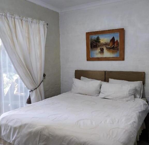 فندق صغير 71 Umvoti Backpackers