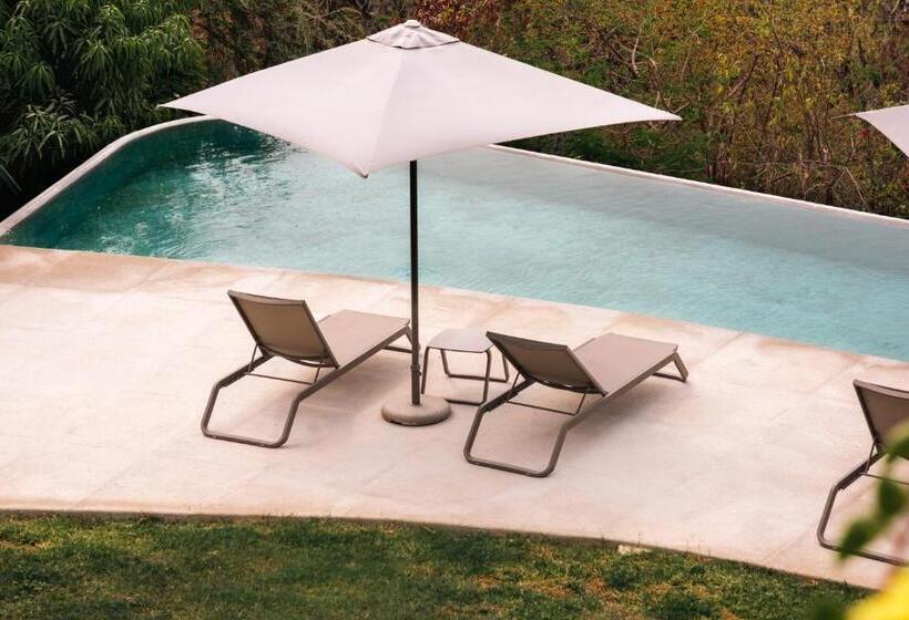 Armadillo Living Villas