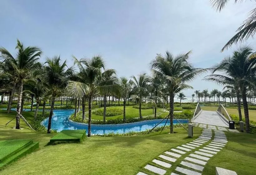 Bai Dai Resort Near Cam Ranh Airport