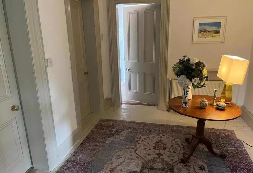 ベッドアンドブレックファースト Lynwood House