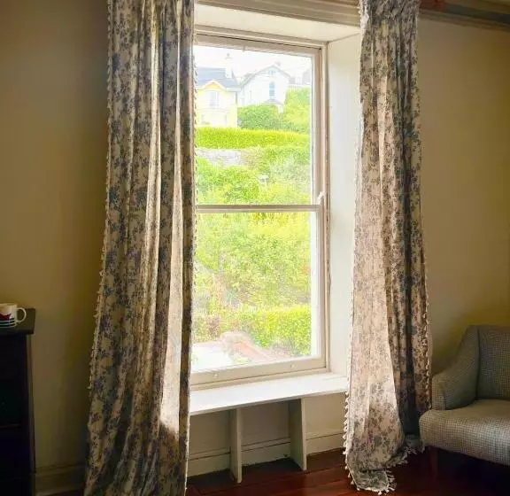 ベッドアンドブレックファースト Lynwood House