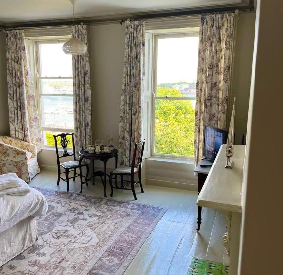 민박 Lynwood House