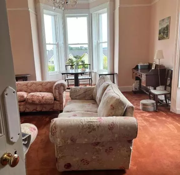 ベッドアンドブレックファースト Lynwood House