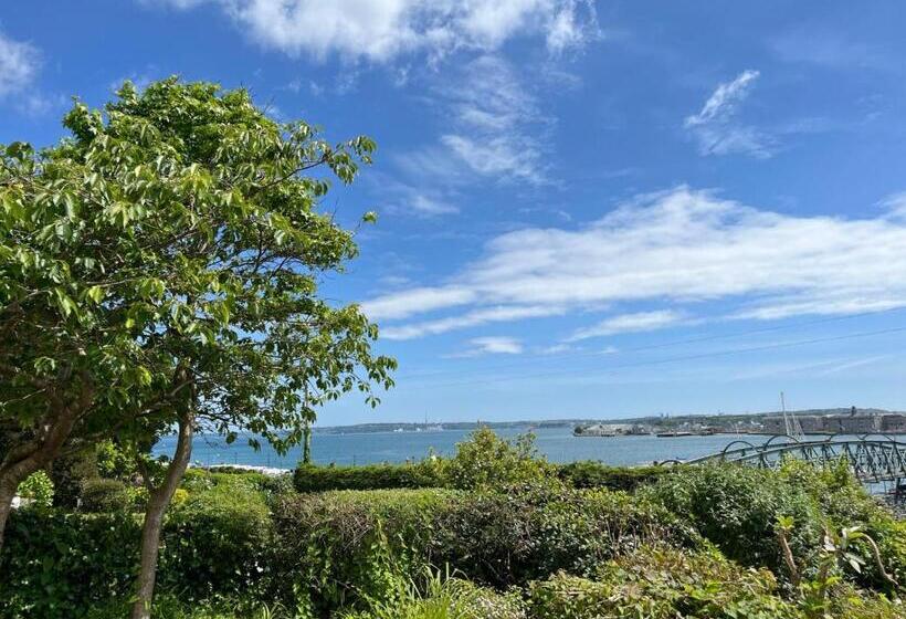 ベッドアンドブレックファースト Lynwood House