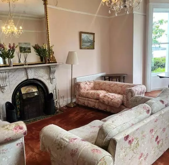 ベッドアンドブレックファースト Lynwood House