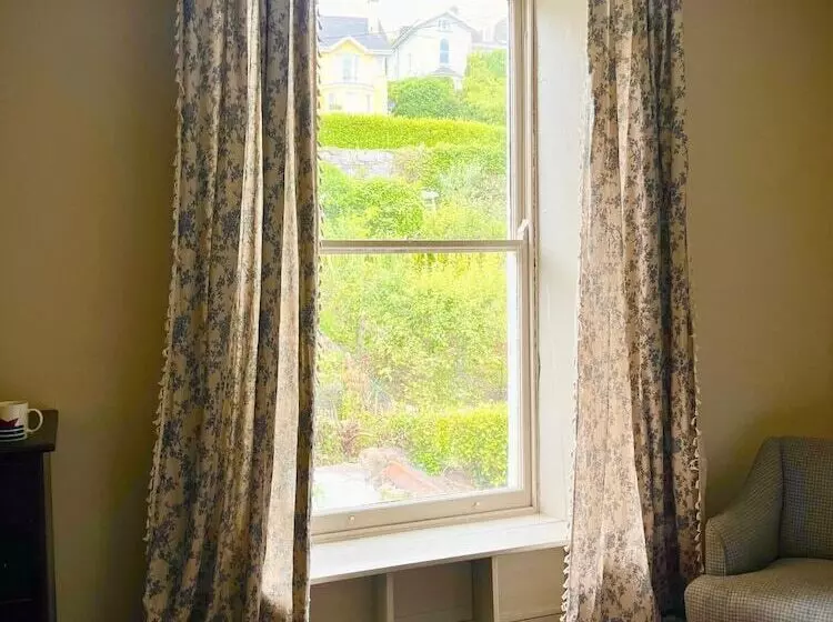 ベッドアンドブレックファースト Lynwood House