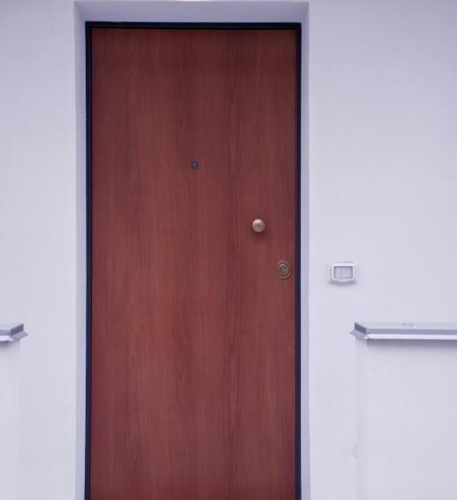 تختخواب و صبحانه Modern House Le Castella