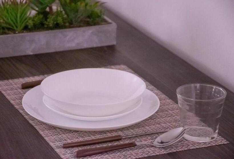 تختخواب و صبحانه Modern House Le Castella