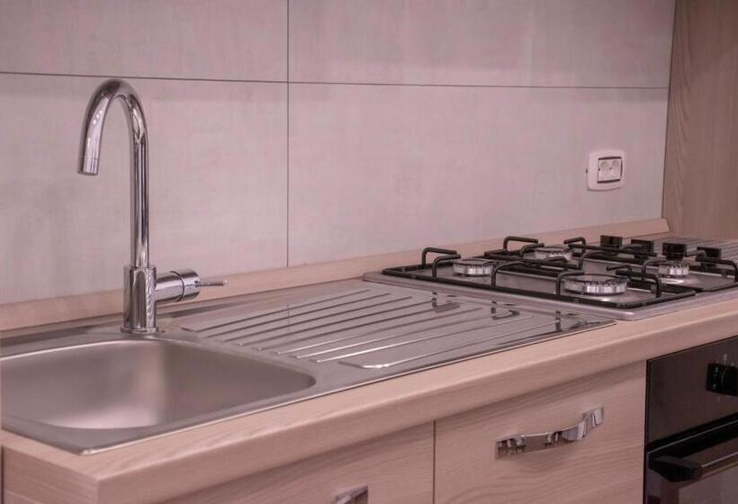 تختخواب و صبحانه Modern House Le Castella