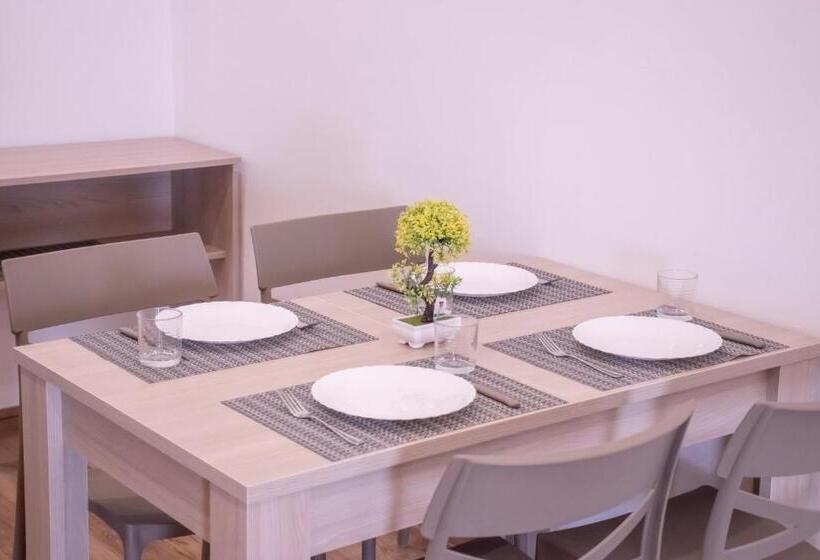 تختخواب و صبحانه Modern House Le Castella