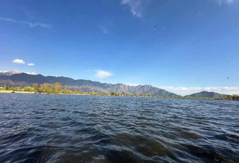 צימר Weather Houseboats
