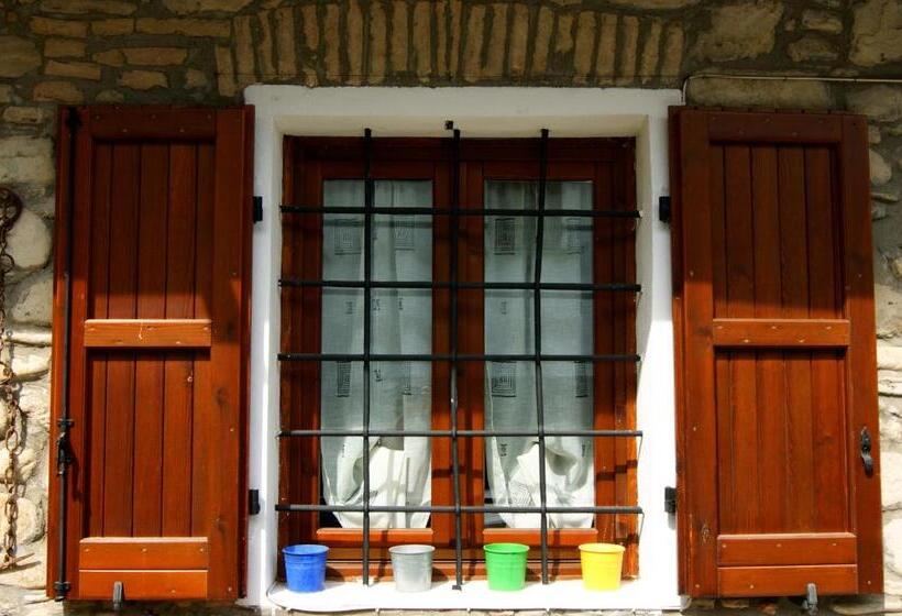 Dulcius Ex Asperis Bed & Breakfast