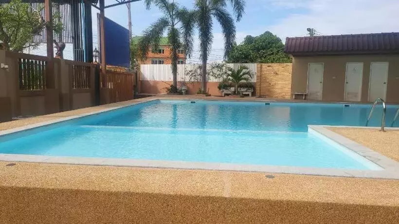 Ekaluk Place And Resort