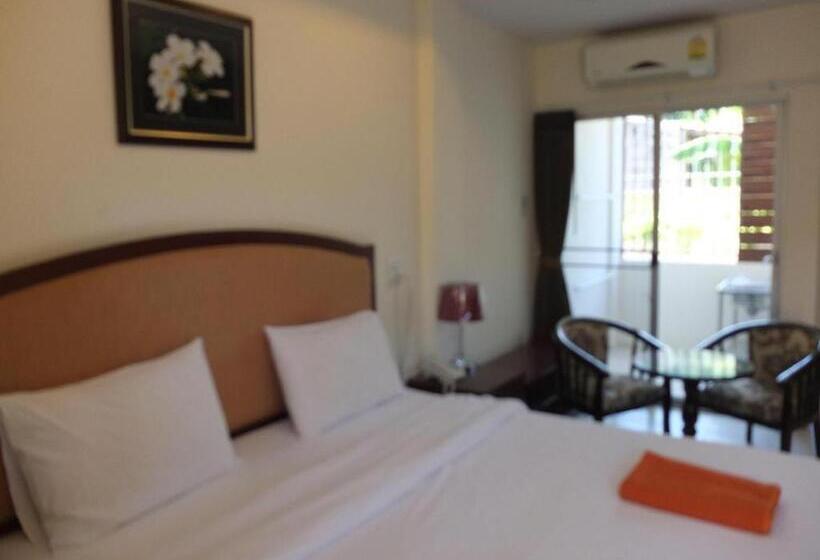 Ekaluk Place And Resort