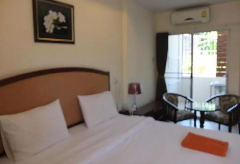 Ekaluk Place And Resort