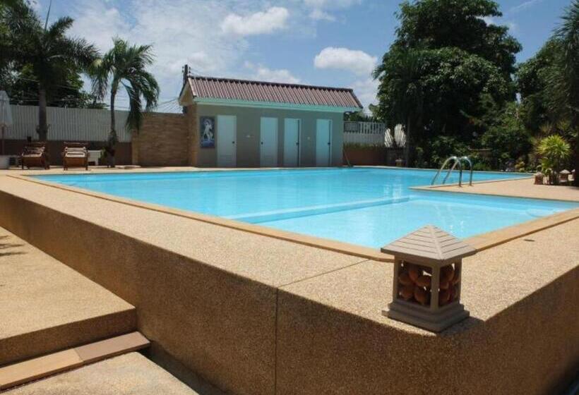 Ekaluk Place And Resort