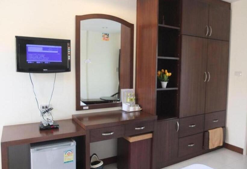 Ekaluk Place And Resort