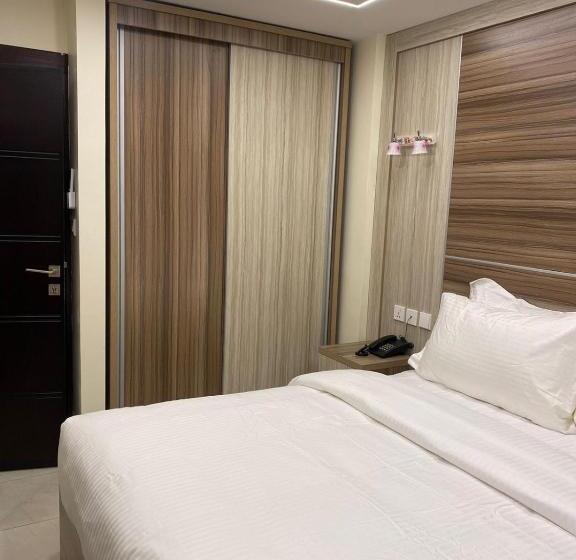 Golden Light Aqaba Hotel فندق جولدن لايت العقبة