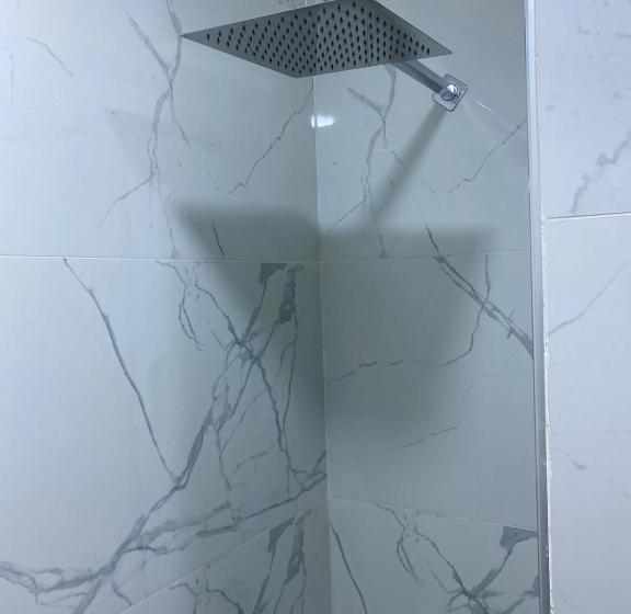 Golden Light Aqaba Hotel فندق جولدن لايت العقبة