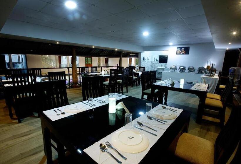 Hotel Athirappilly Budget Villa