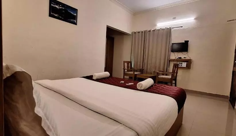 Hotelli Athirappilly Budget Villa