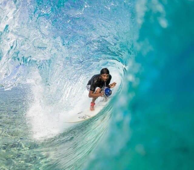 هتل Avanti Surf & Stay