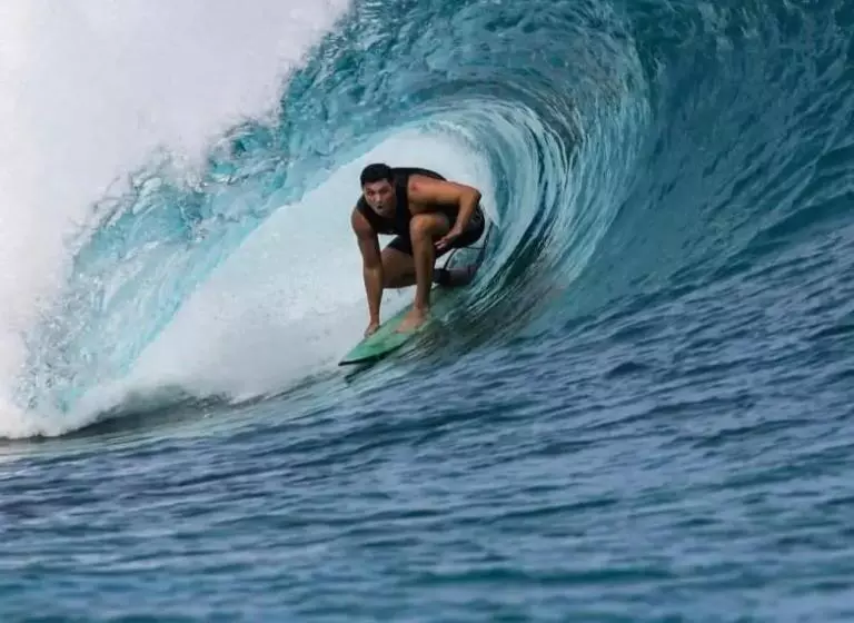 هتل Avanti Surf & Stay