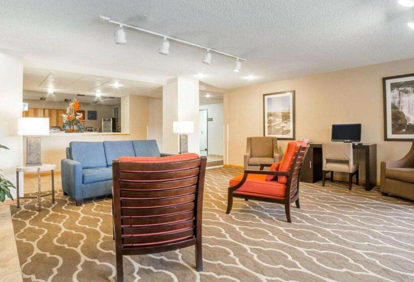 בית מלון כפרי Comfort Inn