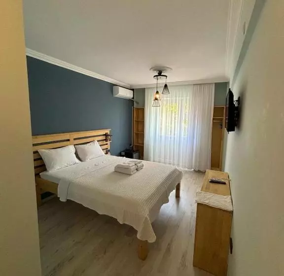 Hotelli Helios Pansiyon